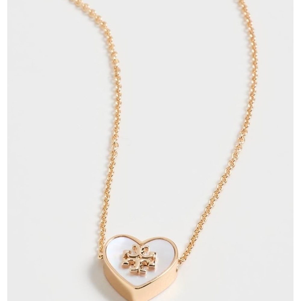 Tory Burch Kira Heart Pendant Necklace NWOT